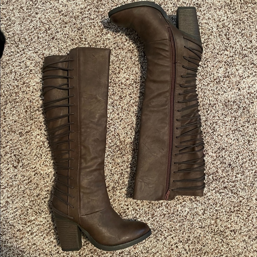 Brown knew high boots